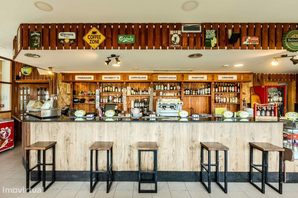 Loja  Trespasse em Arnoso (Santa Maria e Santa Eulália) e Sezures,Vila