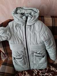 Зимнее пальто нежного мятного цвета (фото не передает) на возраст 8-10