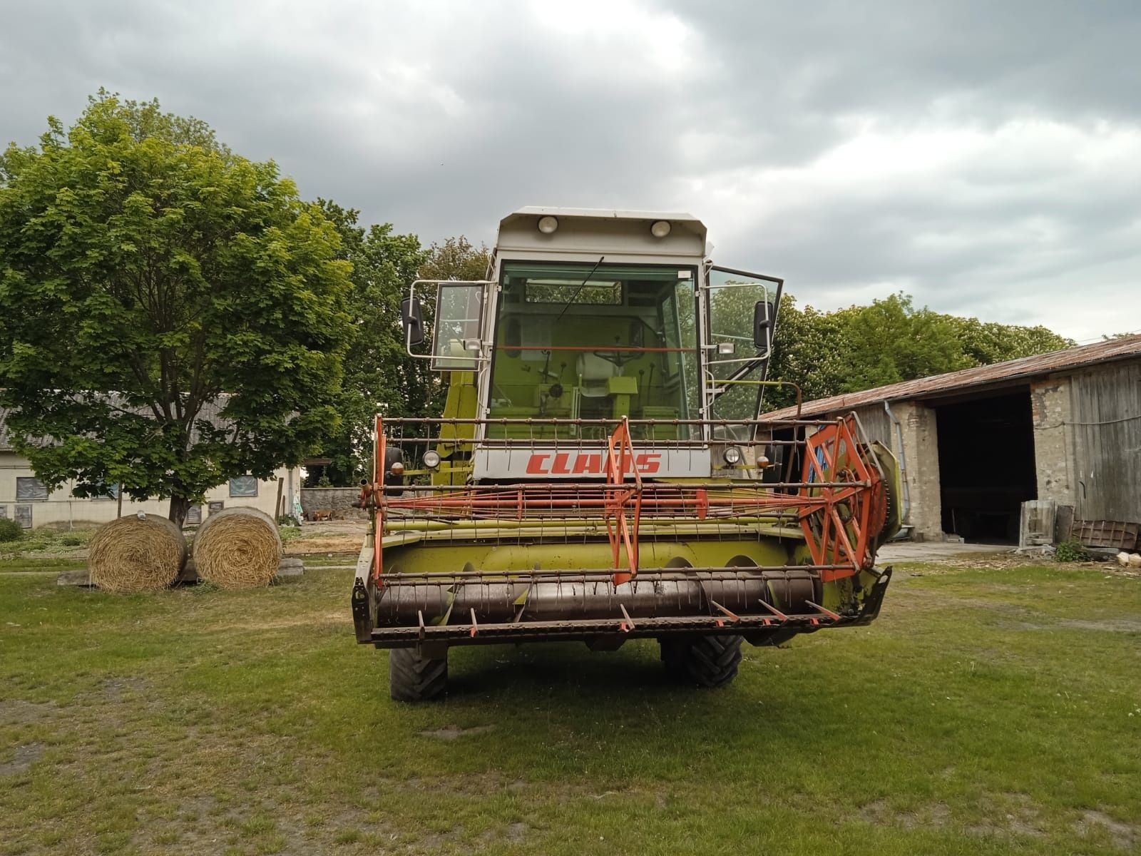 Kombajn zbożowy Claas Merkator 75
CLAAS MERKATOR 75