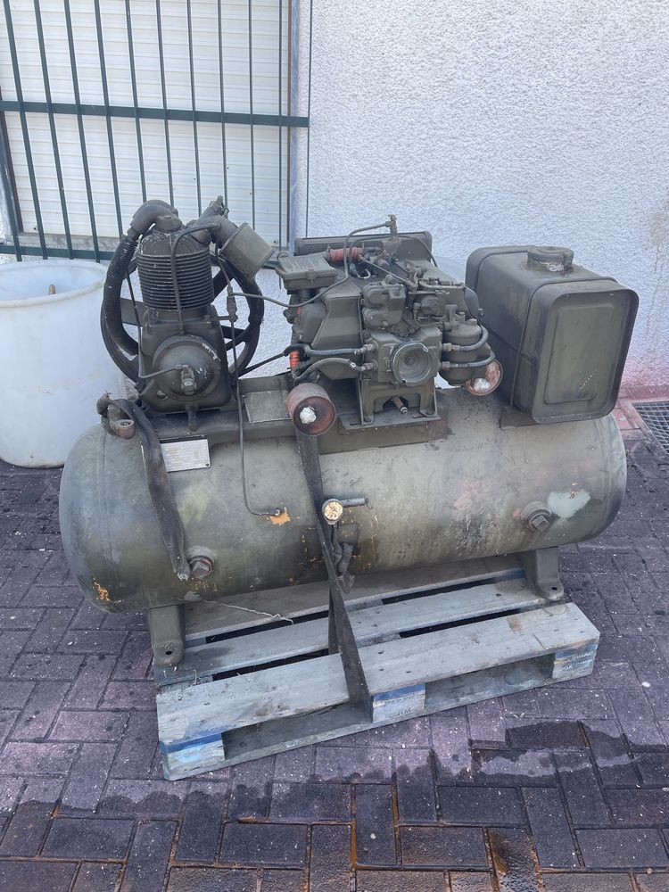 Compressor militar 4 cilindros a gasolina