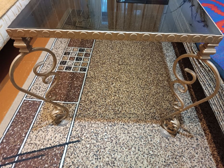 Кованный стол ручной работы