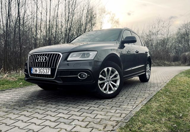 Sprzedam Audi Q5 quattro