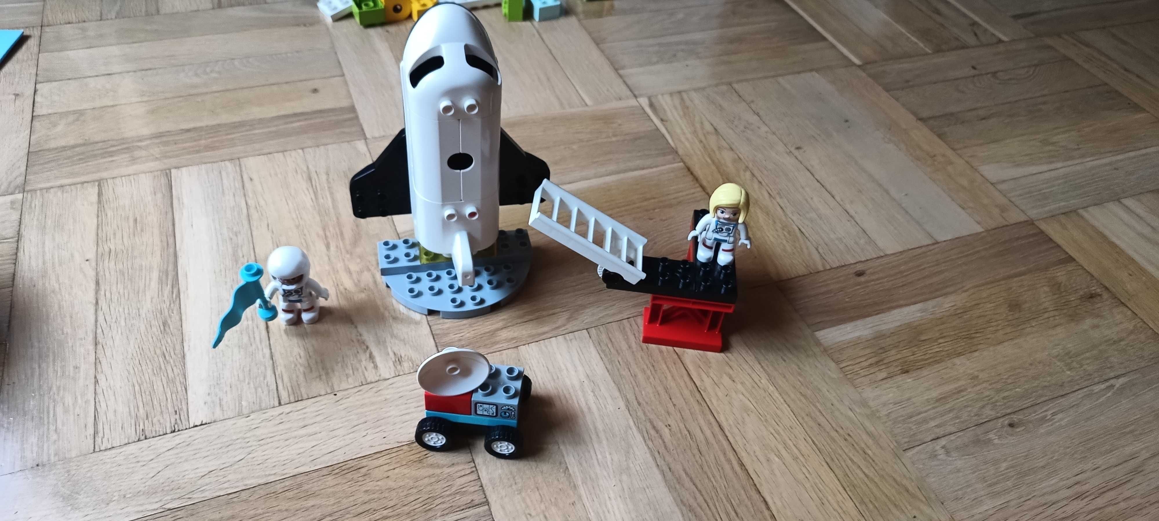 LEGO 10944 Duplo Lot Promem Kosmicznym