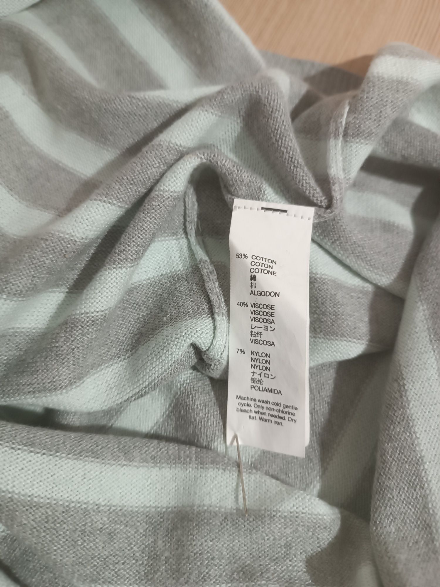 Szaro-miętowy sweter firmy Gap używany rozmiar L 40/42