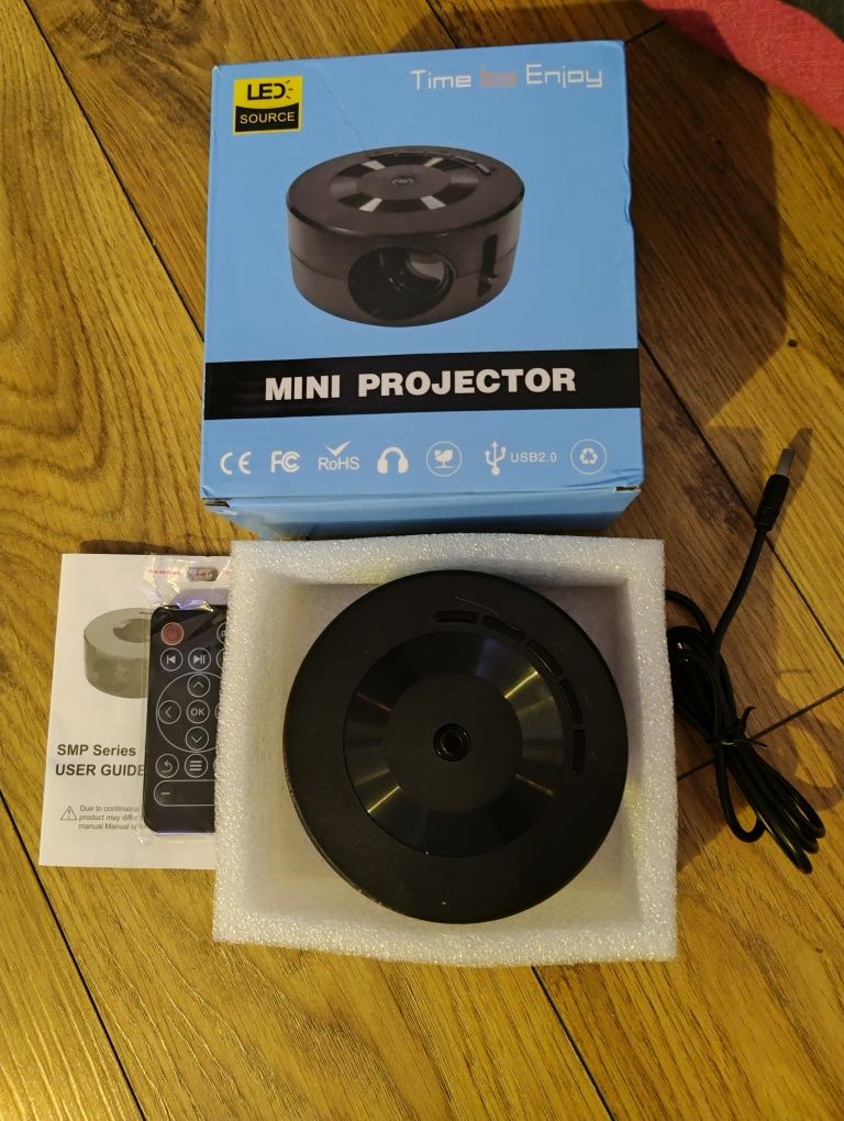 Mini projektor multimedialny odtwarzacz