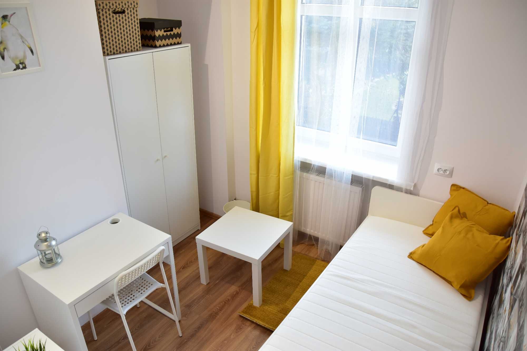 Wynajmę - pokój jednoosobowy. Jeżyce, ul. Słowackiego 30.