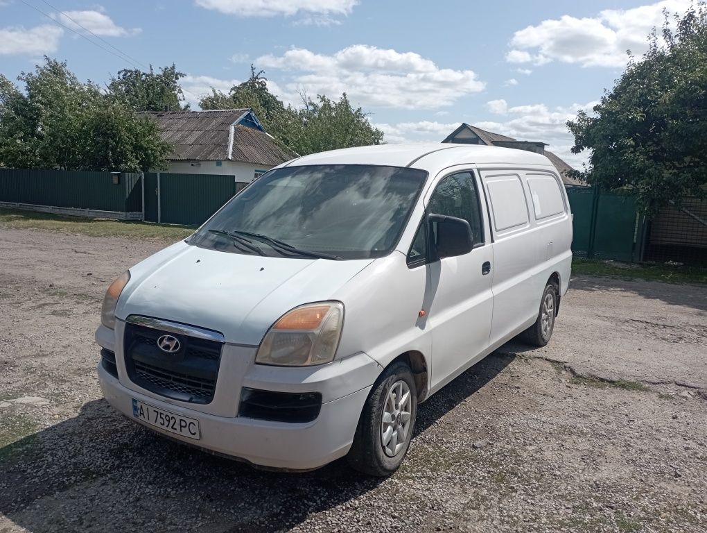 Бус вантажний Hyundai H 1, 2007року