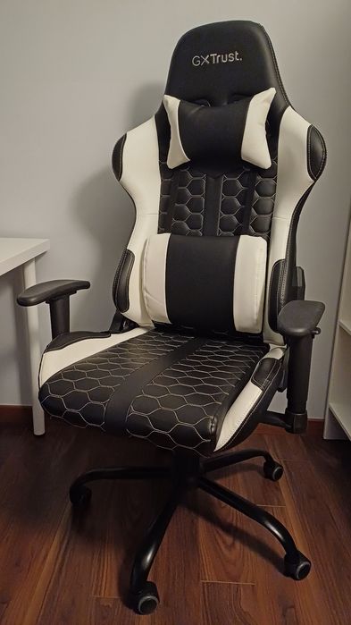 Cadeira Gaming TRUST GXT708