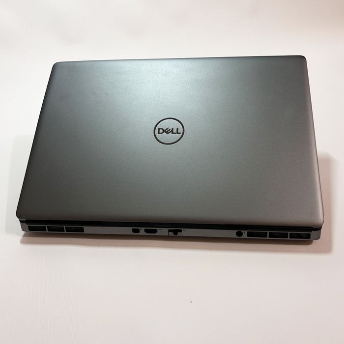 Dell Precision 7550 intel Core i7-10850H  32GB Ram Nvidia quadro T2000