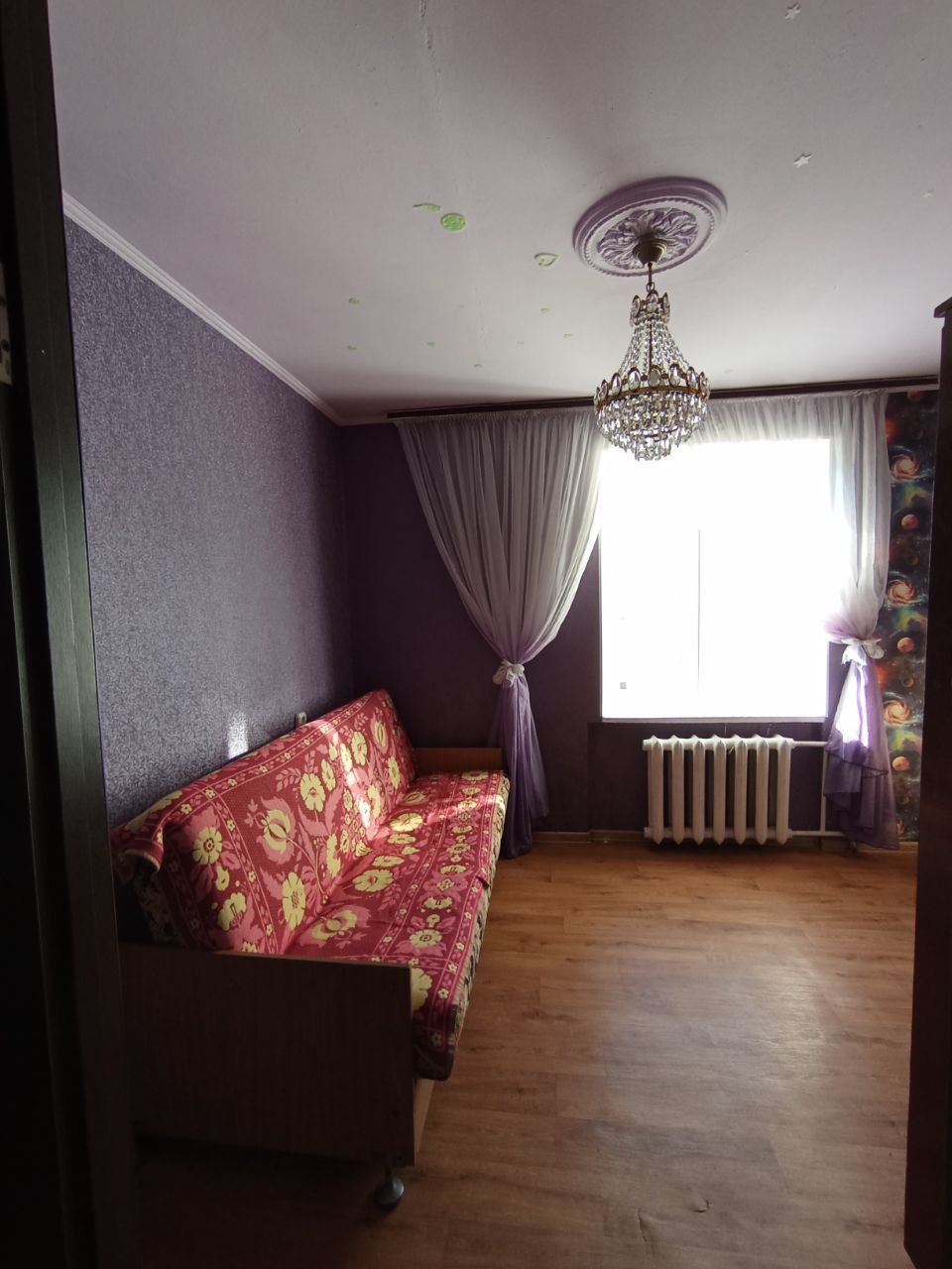Здається кімната в квартирі