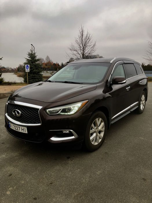 Автомобіль Інфініті QX60
