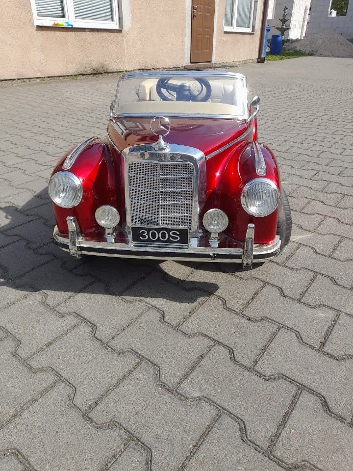 Akumulatorowy Mercedes 300S za pół ceny