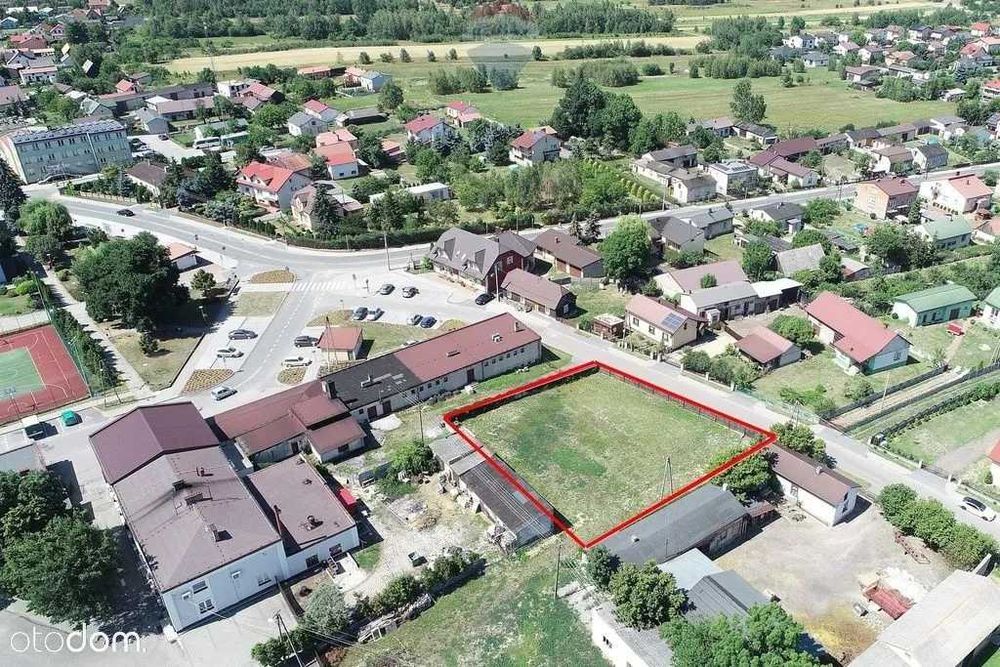 Nowoczesny budynek handlowo-usługowy 432 m² z parkingiem