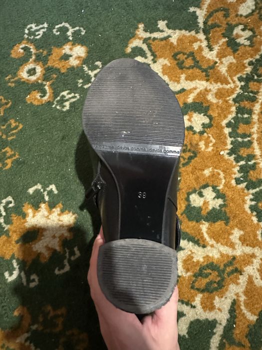 Стильні демісезонні ботильйони 39 р.