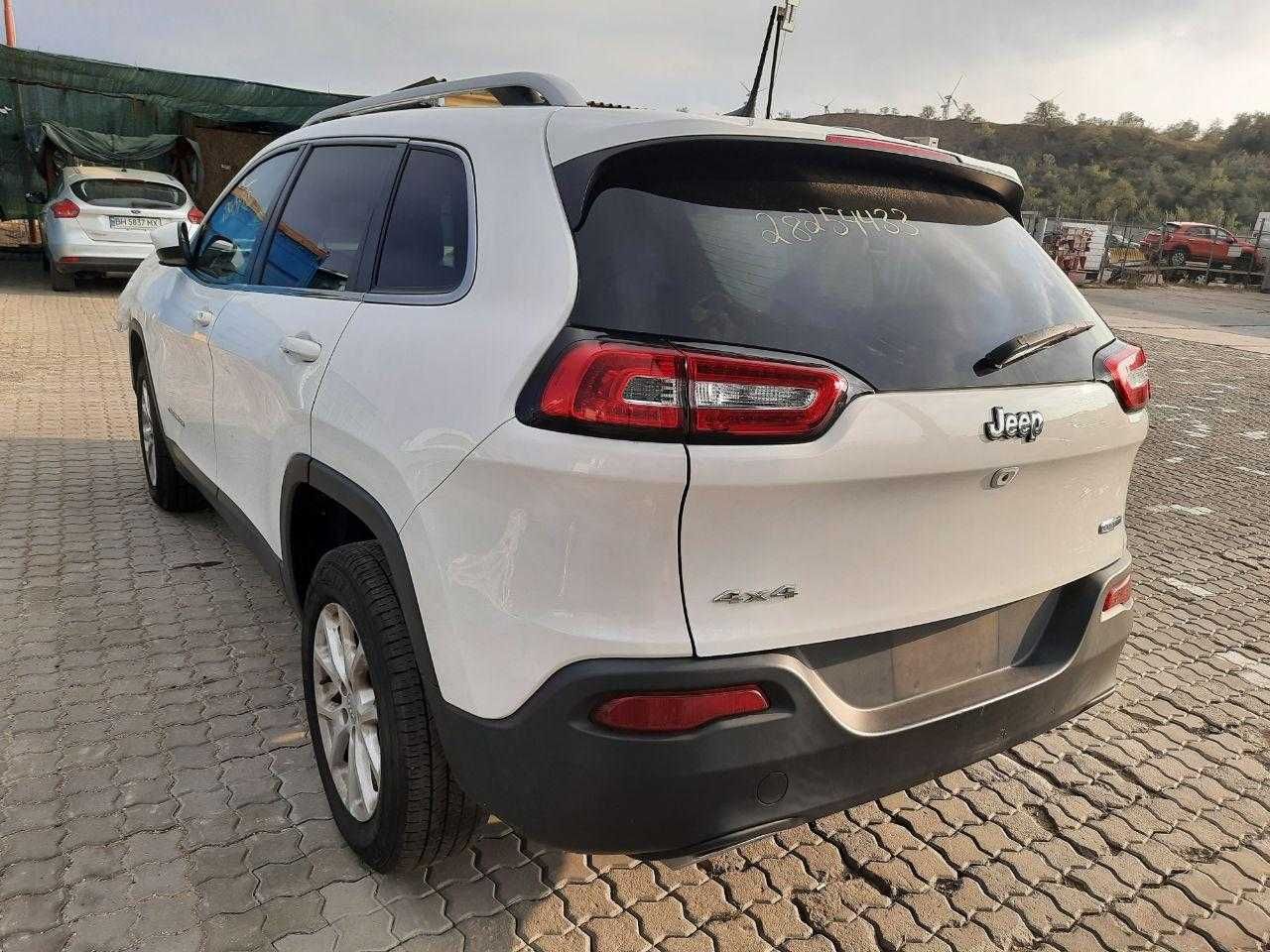 Jeep Cherokee KL 2015 3.2 4x4 Latitude+