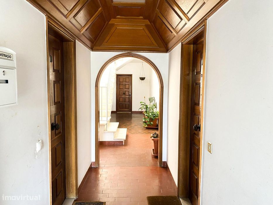 Apartamento T1 renovado no Cobre