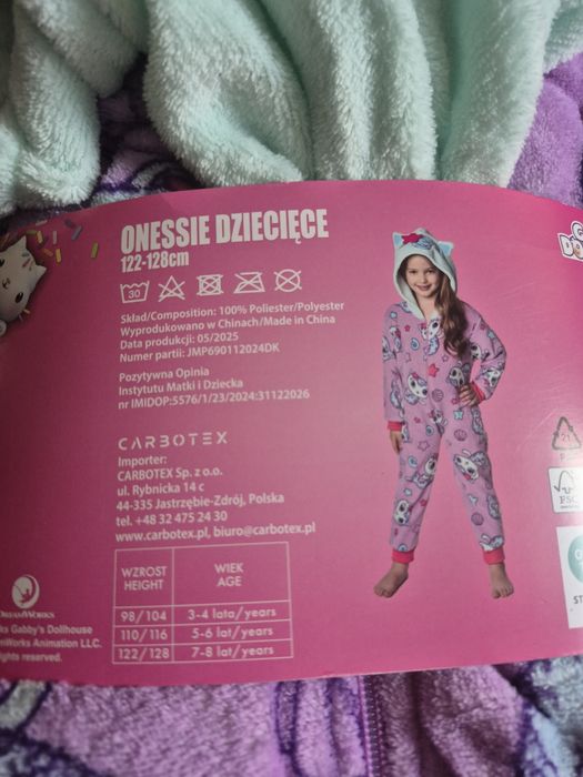 Onesie nowe Koci domek Gabi piżama kombinezon 122 128

Kolorowy i w