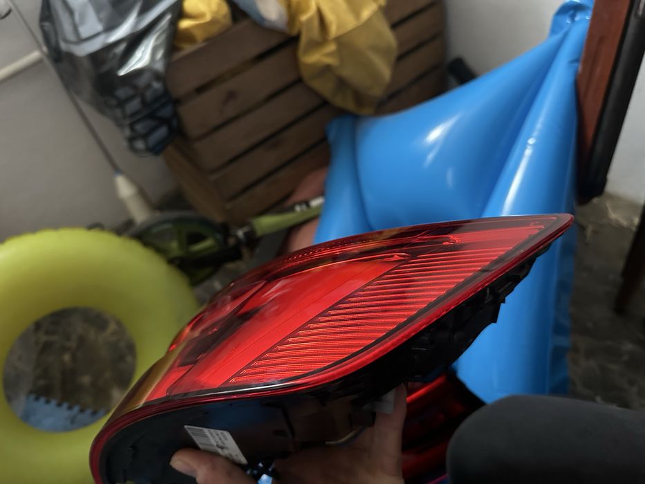 Lampy tyl audi a4 b9