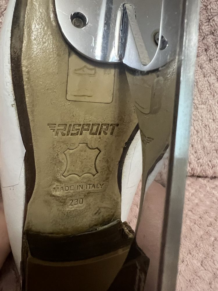 Продам коньки Риспорт