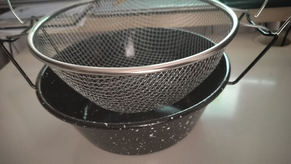 Fritadeira esmalte com cesto