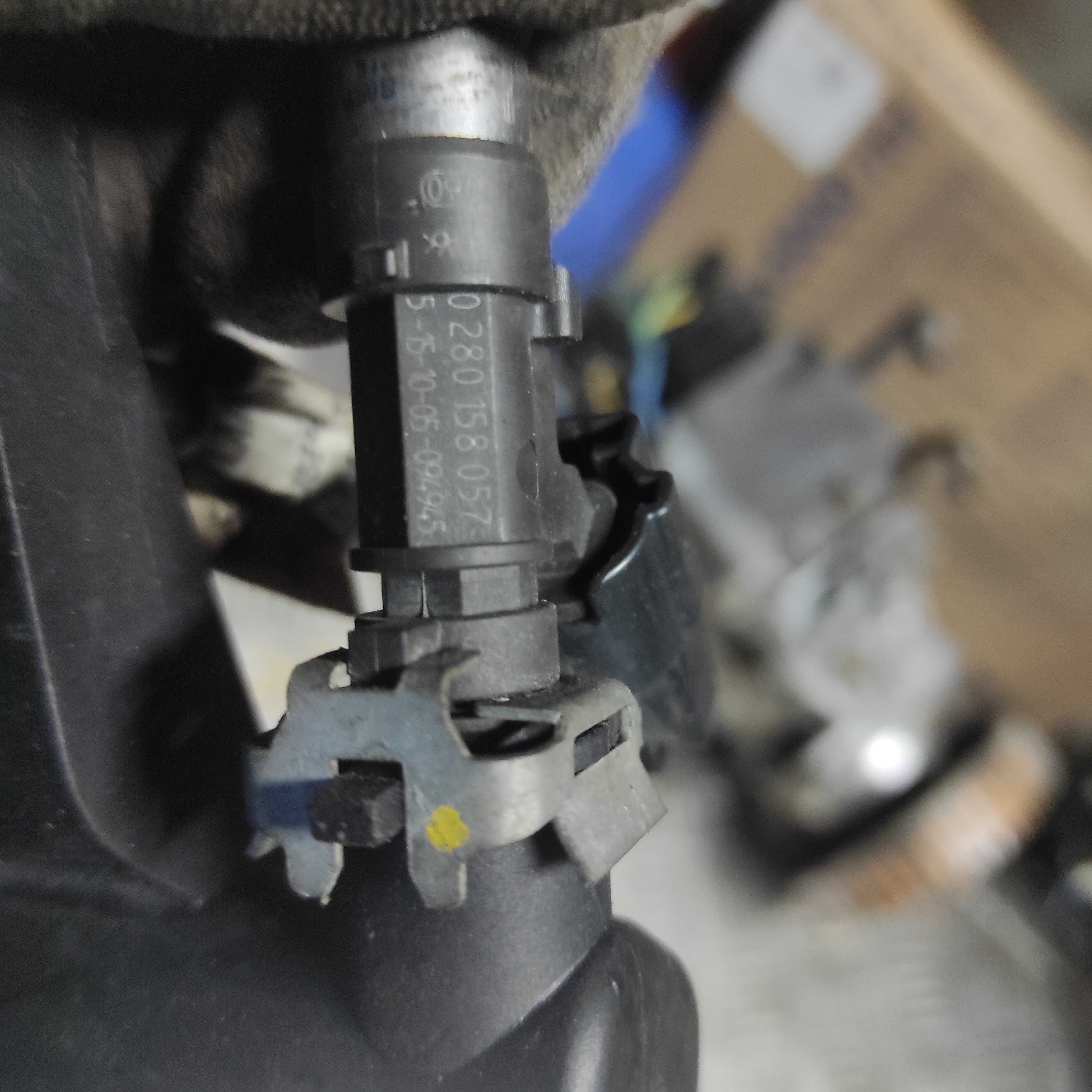 Listwa Wtryskowa Wtryski Peugeot 307 1,6 16 V Komplet  0280,158,057