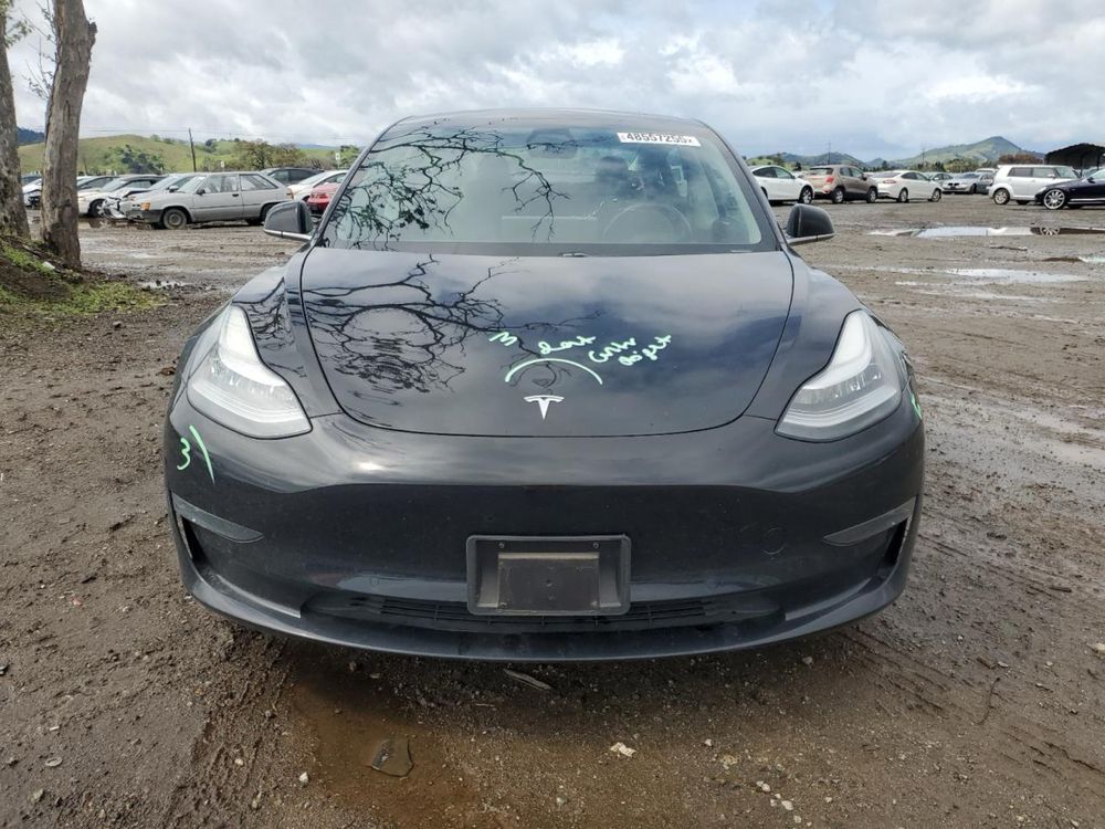 Tesla Model 3 longe range dual motor