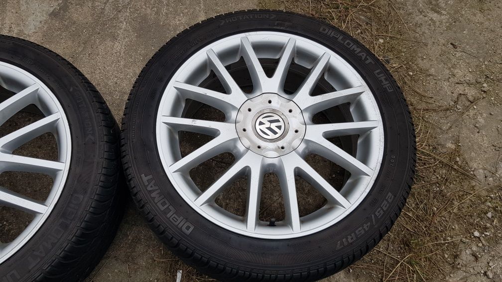 Sprzedam Oryginalne Alufelgi 17r VW Golf 5x112