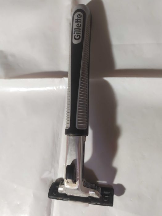 Станок для бритья Gillette  б\у