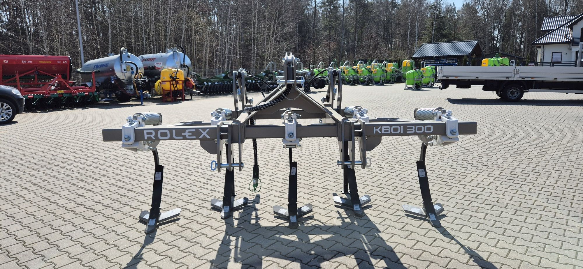 KBOI300 Rolex Kultywator bezorkowy z możliwością agregacji Agro-Lift