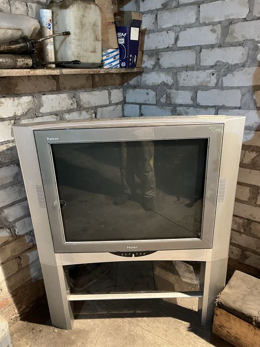 Старий телевізор