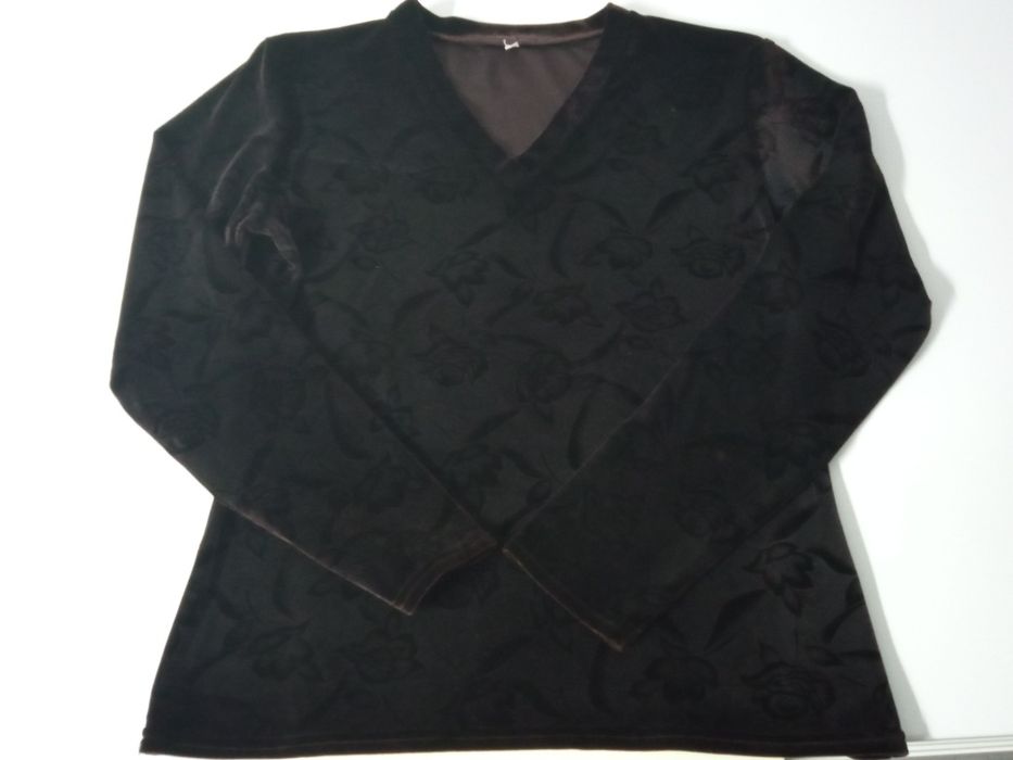 Elegante camisola de sra em veludo texturado. - tamanho S