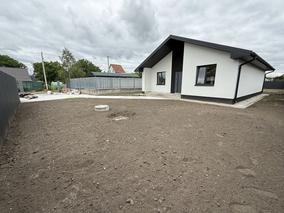 Продаж будинку з газовим опаленням ( 7,5 соток землі)