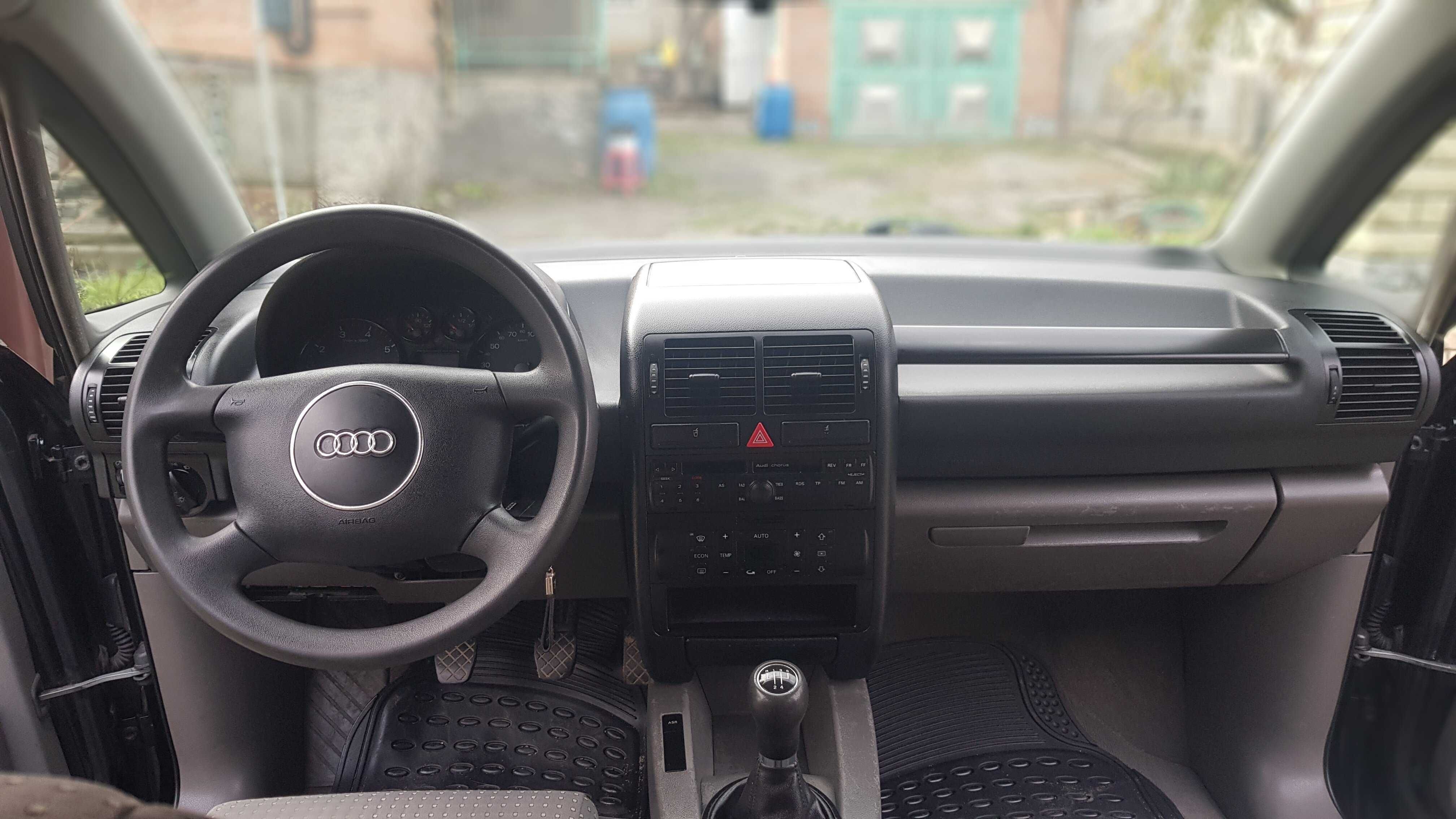 Audi A2 1.4i MT бензин.