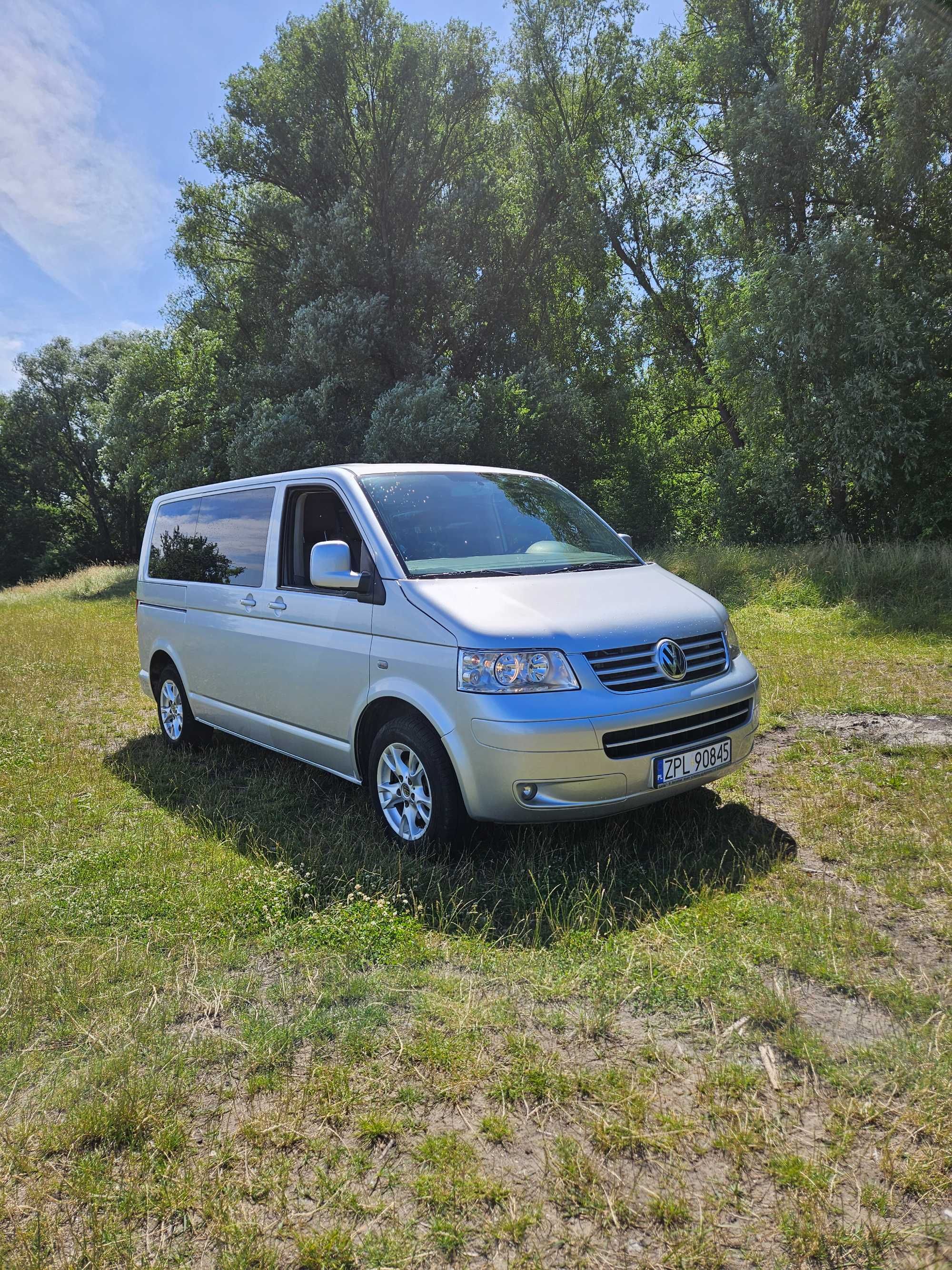Vw Caravelle 9 miejsc 2.5 TDI w wersji 4motion czyli 4x4 faktura vat