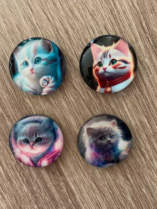 Komplet 4 nowych trójwymiarowych magnesów na lodówkę z kotami