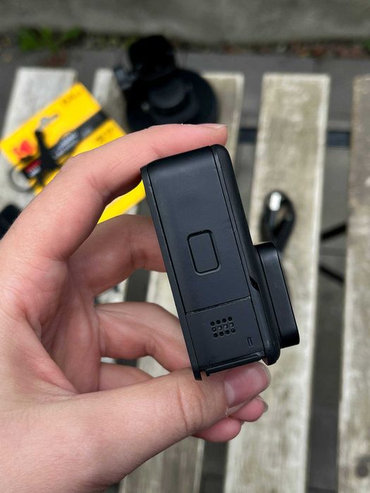 Екшн-камера GoPro Hero 7 Black з картою пам'яті у подарунок
