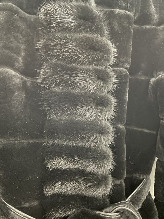 Шуба мутонова жіноча 48 р