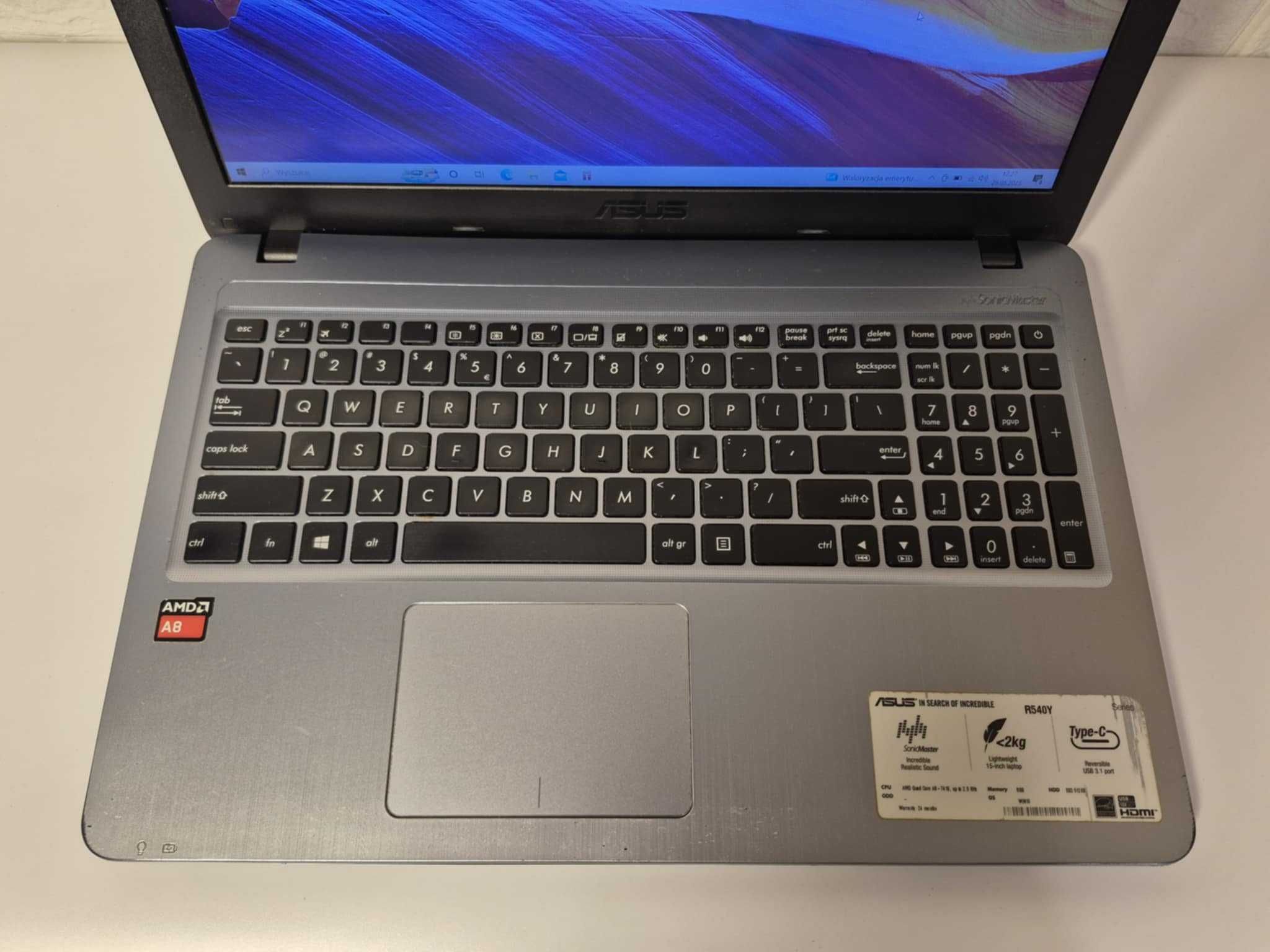 ASUS R540Y AMD A8-7410/8GbDDR/512SSD/AMD-R5/ BateriaOK