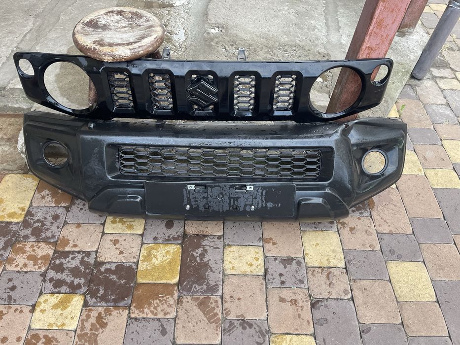 Продам бампер и решётку Suzuki Jimny