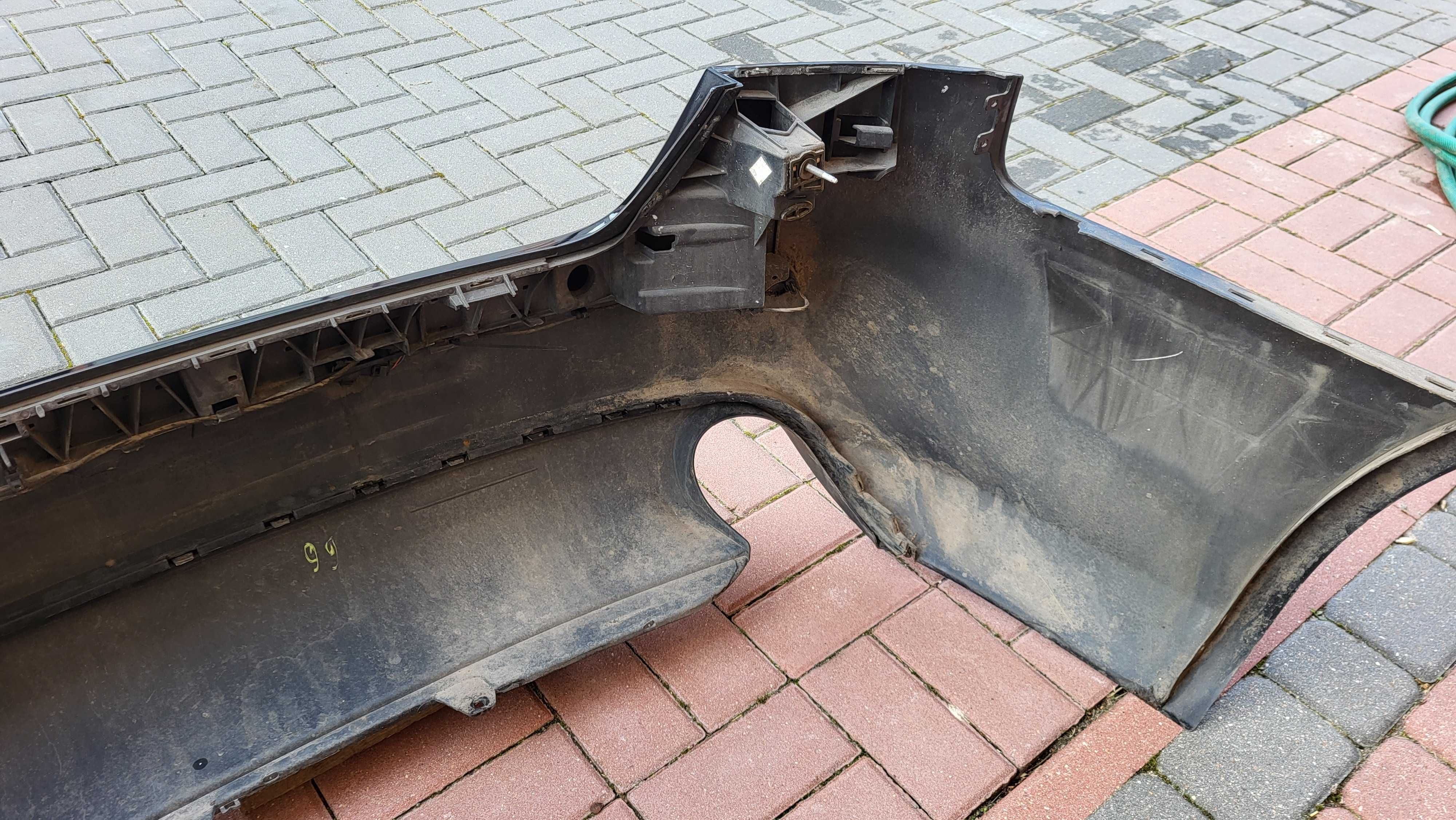 Zderzak tył Audi A4 B8 PDC sedan LY9B