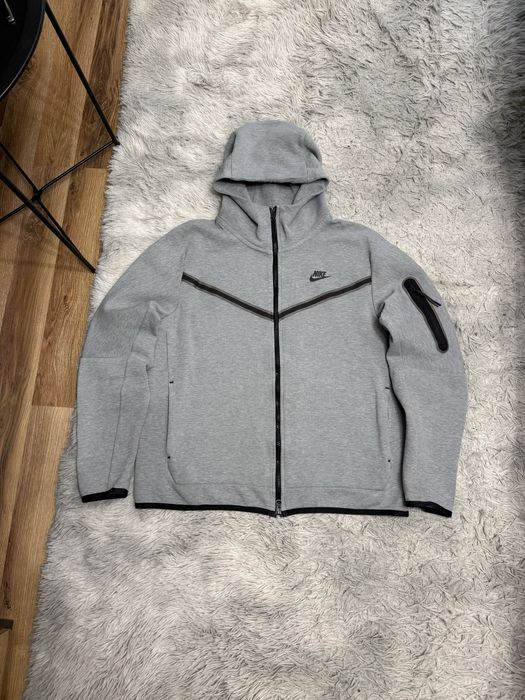 Szara bluza z kapturem na zamek Nike Tech Fleece