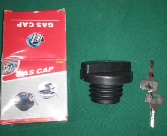 Крышка бензобака с замком под ключ ВАЗ Приора Десятка Нива Газель Клас