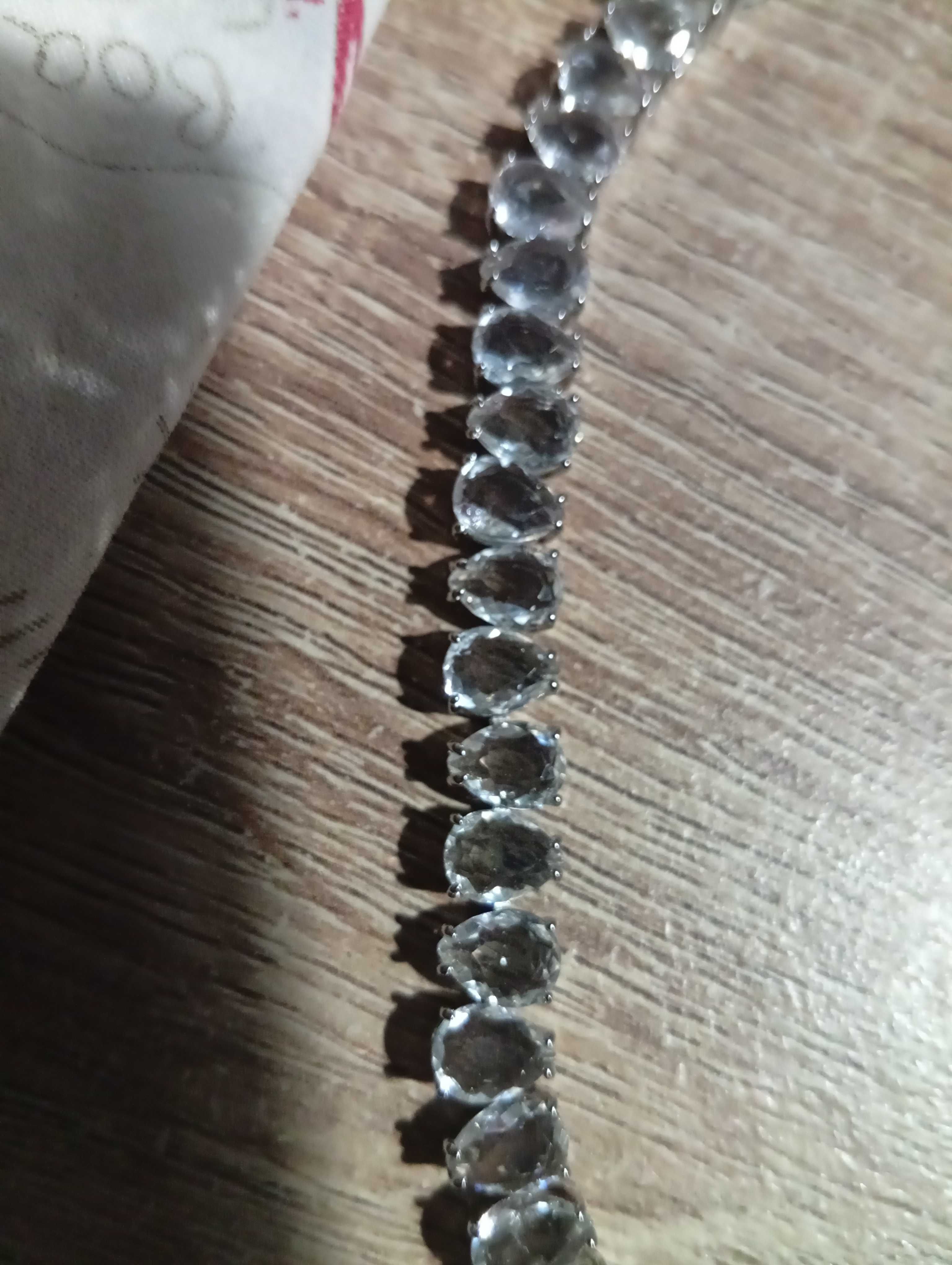 Fio swarovski com pedrinhas