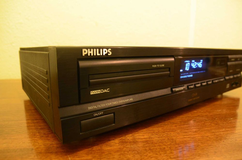 Leitor de CD's Philips CD614
