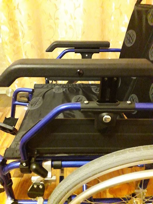 Инвалидная коляска