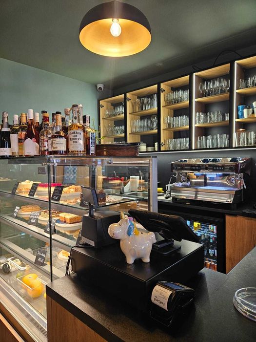 Sprzedam w pełni wyposażony Cafe bar