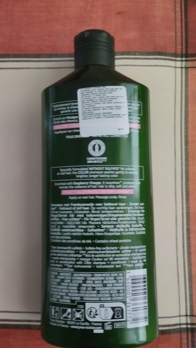 Szampon do włosów farbowanych