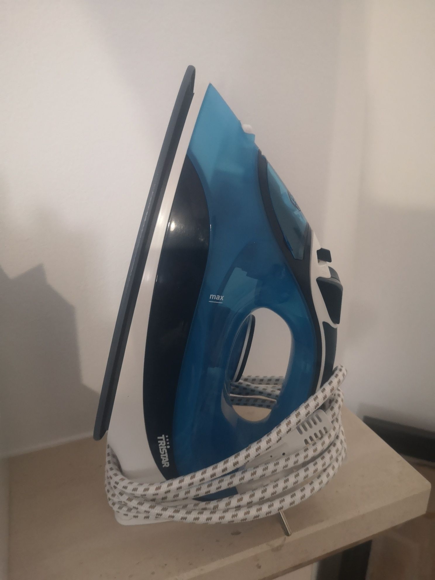 Ferro de engomar a vapor