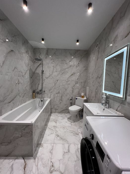 Подобова оренда люкс апартаментів в центрі міста