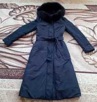 Пальто длинное с натуральным мехом и капюшоном, осень-зима, р.40-42